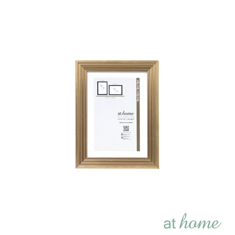 Joni Nordic  Photo Frame Display – 5x7 & 8x10