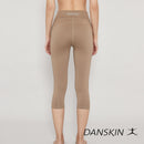 Fair Fit Mid Waist Capri