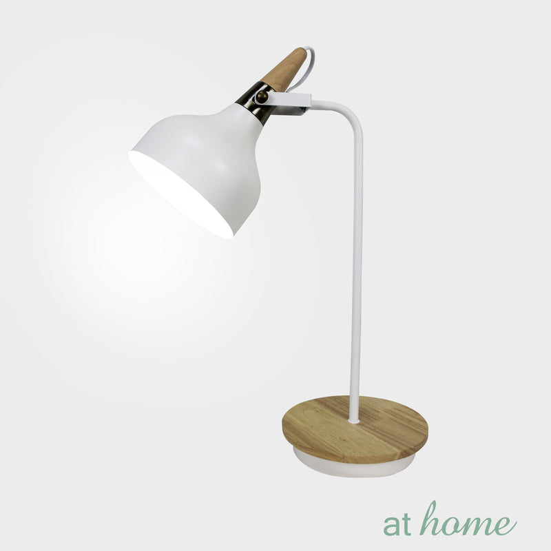 Deluxe Fiona 19 Inches Metal Table Lamp
